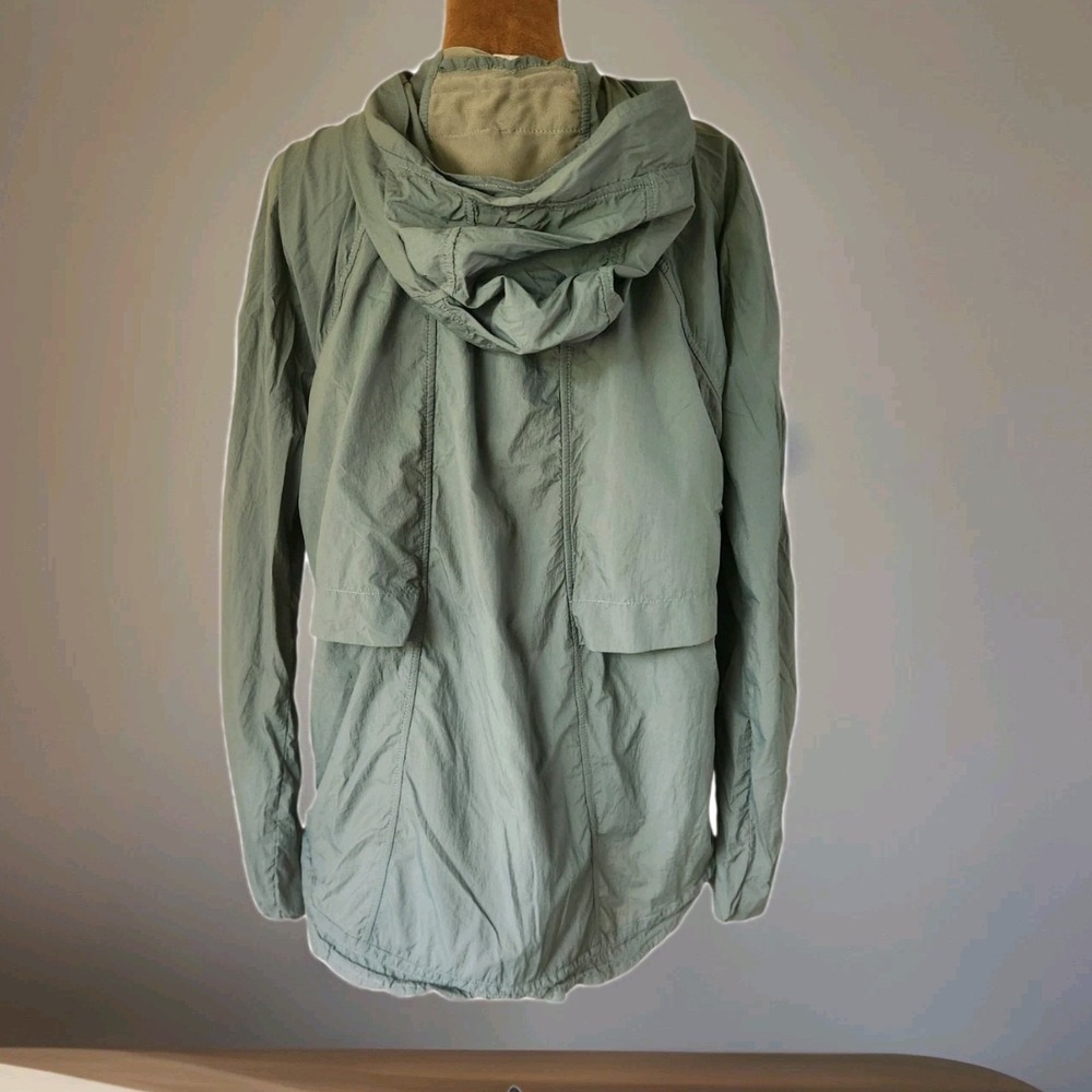 Lululemon Hood Lite Windbreaker Jacket Size 10 Lightweight Packable Green - Picture 4 of 6